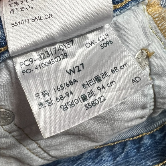 Levi’s Premium Denim shorts Women’s 27 Blue Jean distressed cutoff shorts - Picture 8 of 9